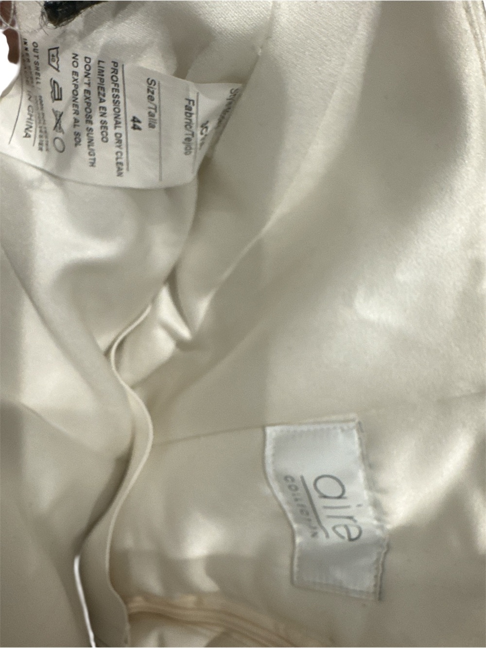Aire Wedding Gown silk lining - Picture 7 of 7